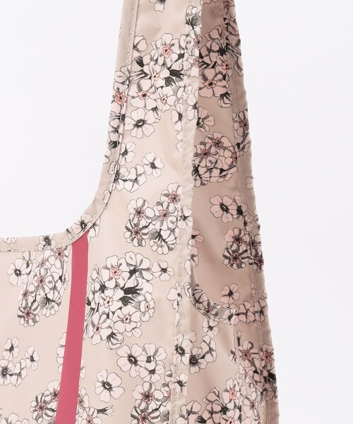 TOCCA(トッカ)の「FLOWERY WAY ECOBAG エコバッグ(エコバッグ/サブバッグ・レディース・ブラック系/ライトグレー系/ベージュ系・F)」の12枚目の写真