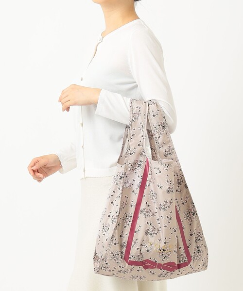 TOCCA(トッカ)の「FLOWERY WAY ECOBAG エコバッグ(エコバッグ/サブバッグ・レディース・ブラック系/ライトグレー系/ベージュ系・F)」の18枚目の写真