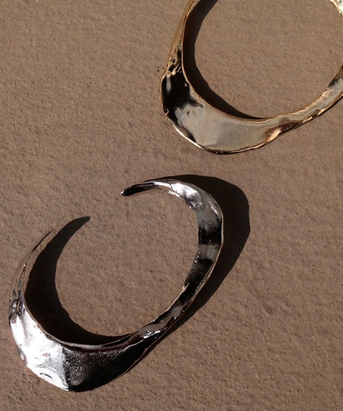 voov（ブーブ）の「真鍮 ストレッチ 平バングル（バングル/リストバンド・レディース・ゴールド/シルバー・フリー）」の8枚目の写真