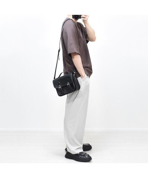 DEVICE(デバイス)の「【MASAKI ×DEVICEコラボ】Rename フェイクレザー サッチェル ショルダーバッグ(ショルダーバッグ・メンズ・ブラック・FREE)」の20枚目の写真