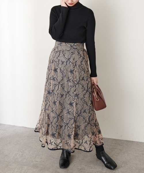 natural couture（ナチュラルクチュール）の「長さ変えられるパイピングレーススカート（スカート・レディース・ネイビー/ブルー/モカ・FREE）」の3枚目の写真