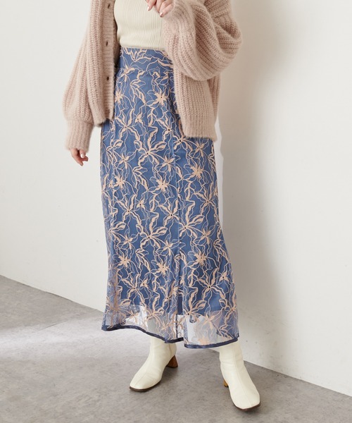 natural couture（ナチュラルクチュール）の「長さ変えられるパイピングレーススカート（スカート・レディース・ネイビー/ブルー/モカ・FREE）」の12枚目の写真