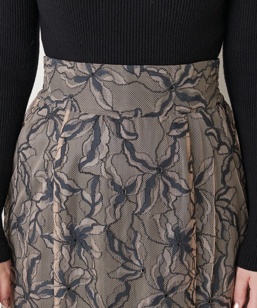 natural couture（ナチュラルクチュール）の「長さ変えられるパイピングレーススカート（スカート・レディース・ネイビー/ブルー/モカ・FREE）」の13枚目の写真