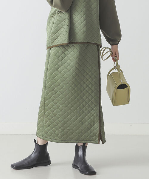 BEAMS LIGHTS(ビームスライツ)の「BEAMS LIGHTS / キルティング ストレート スカート(スカート・レディース・ブラック/オリーブ・38/36)」の3枚目の写真