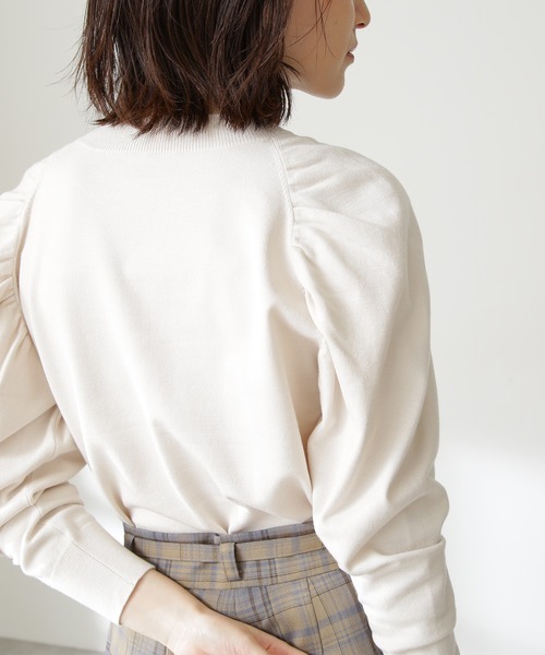 N.(N. Natural Beauty Basic)(エヌエヌナチュラルビューティーベーシック)の「◆ギャザータックショルダーニット(ニット/セーター・レディース・オフホワイト/ブラウン系その他/イエロー・MEDIUM)」の9枚目の写真