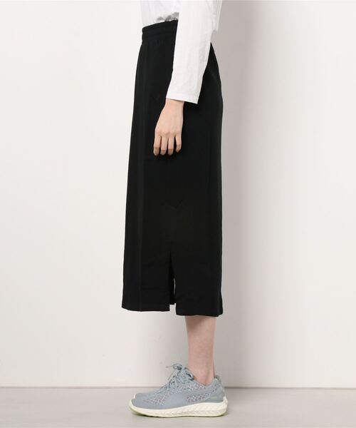 PUMA（プーマ）の「プーマ PUMA HER スカート_サイドスリット付きロング丈スカート_（スカート・レディース・ブラック/カーキ・XL/M/L/S）」の3枚目の写真