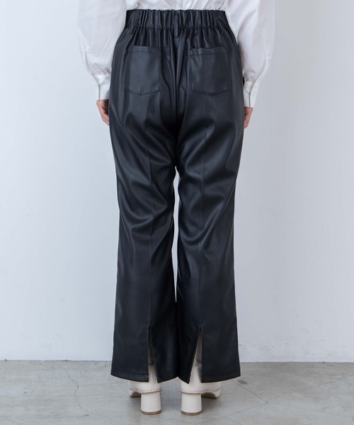 WEGO（ウィゴー）の「WEGO/フェイクレザースリットフレアパンツ（スラックス・レディース・ブラック・FREE）」の7枚目の写真