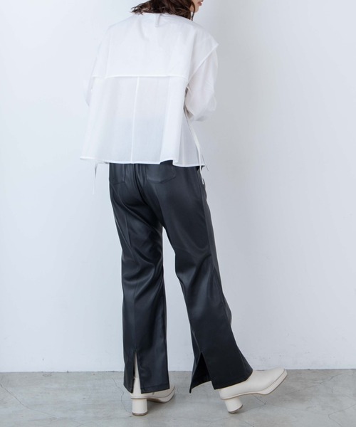 WEGO（ウィゴー）の「WEGO/フェイクレザースリットフレアパンツ（スラックス・レディース・ブラック・FREE）」の3枚目の写真