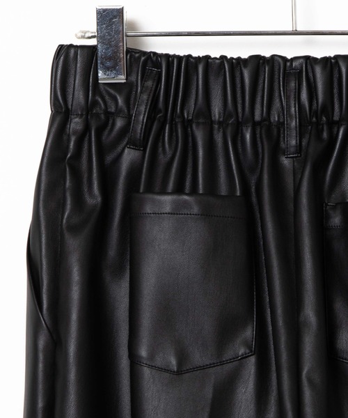 WEGO（ウィゴー）の「WEGO/フェイクレザースリットフレアパンツ（スラックス・レディース・ブラック・FREE）」の14枚目の写真