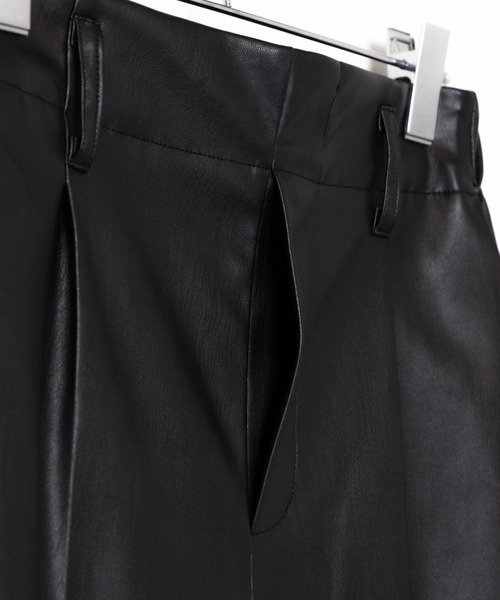 WEGO（ウィゴー）の「WEGO/フェイクレザースリットフレアパンツ（スラックス・レディース・ブラック・FREE）」の15枚目の写真