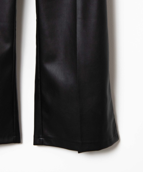 WEGO（ウィゴー）の「WEGO/フェイクレザースリットフレアパンツ（スラックス・レディース・ブラック・FREE）」の17枚目の写真