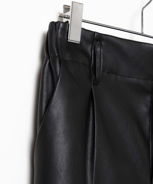 WEGO（ウィゴー）の「WEGO/フェイクレザースリットフレアパンツ（スラックス・レディース・ブラック・FREE）」の18枚目の写真