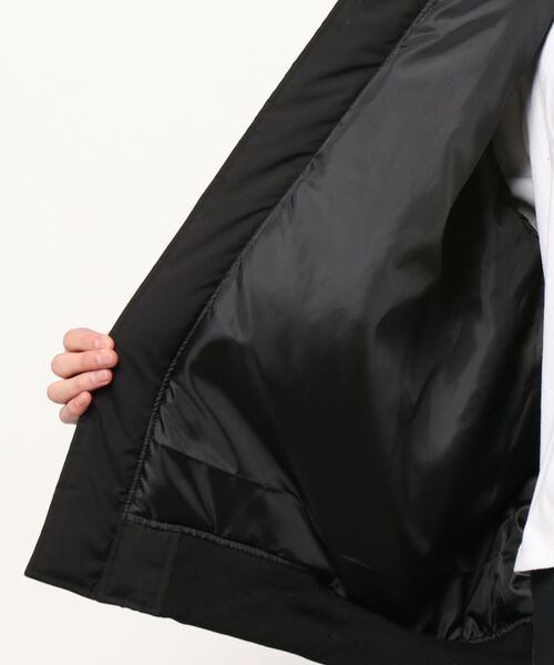 SPINNS（スピンズ）の「ビッグシルエット 中綿MA-1ジャケット（MA-1・メンズ・ブラック/ライトグレー/カーキ・ONESIZE）」の4枚目の写真