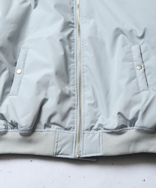 SPINNS（スピンズ）の「ビッグシルエット 中綿MA-1ジャケット（MA-1・メンズ・ブラック/ライトグレー/カーキ・ONESIZE）」の21枚目の写真