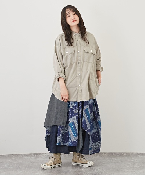 CUBE SUGAR(キューブシュガー)の「アシッド加工長袖レギュラーカラービッグワークシャツ(シャツ/ブラウス・レディース・グレー/ピンク/イエロー/ブルー・M)」の5枚目の写真