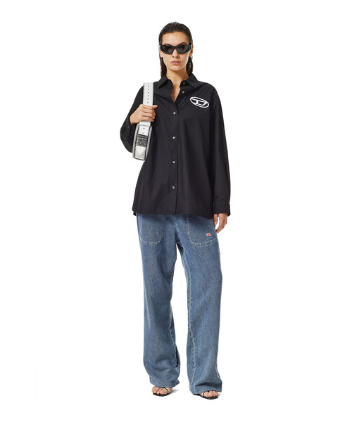 DIESEL(ディーゼル)の「レディース 長袖 シンプル シャツ オーバーフィット(シャツ/ブラウス・レディース・ホワイト/ブラック・SMALL/MEDIUM/X-SMALL/XX-SMALL)」の3枚目の写真