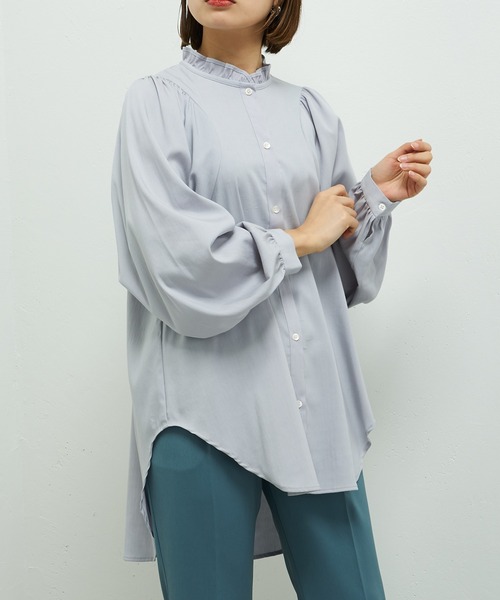 Lui's（ルイス）の「ドビー織ギャザースリーブブラウス（シャツ/ブラウス・レディース・ホワイト/ブラック/ブルーグレー・FREE）」の3枚目の写真