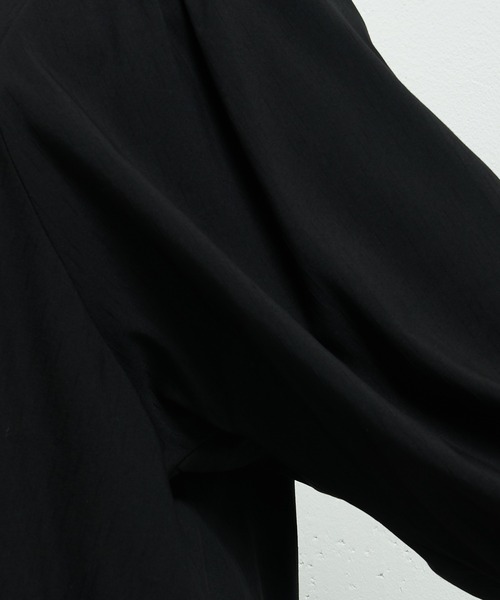 Lui's（ルイス）の「ドビー織ギャザースリーブブラウス（シャツ/ブラウス・レディース・ホワイト/ブラック/ブルーグレー・FREE）」の16枚目の写真