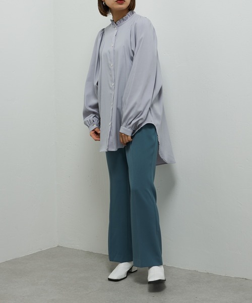 Lui's（ルイス）の「ドビー織ギャザースリーブブラウス（シャツ/ブラウス・レディース・ホワイト/ブラック/ブルーグレー・FREE）」の4枚目の写真