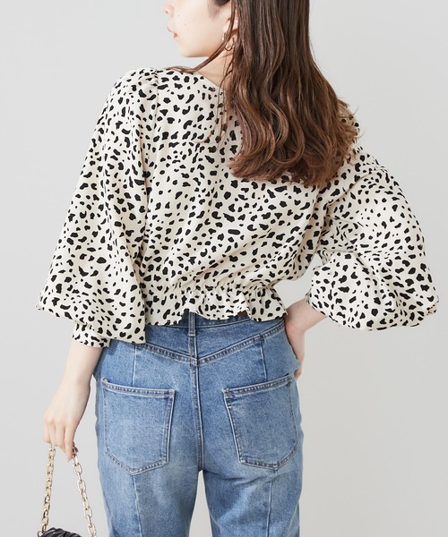 Chico(チコ)の「2wayボレロ風ボリューム袖ブラウス(シャツ/ブラウス・レディース・ホワイト/ブルー/ホワイト系その他2/ブラック系その他2・FREE)」の10枚目の写真