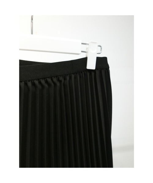 ulu（ウル）の「Original Long pleats skirt（スカート・レディース・ブラック/レッド/アイボリー・FREE）」の8枚目の写真
