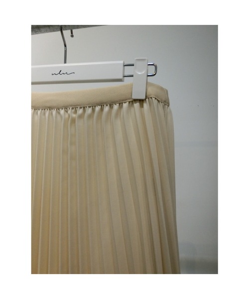 ulu（ウル）の「Original Long pleats skirt（スカート・レディース・ブラック/レッド/アイボリー・FREE）」の11枚目の写真