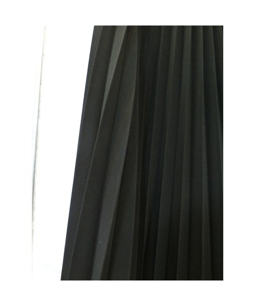 ulu（ウル）の「Original Long pleats skirt（スカート・レディース・ブラック/レッド/アイボリー・FREE）」の12枚目の写真