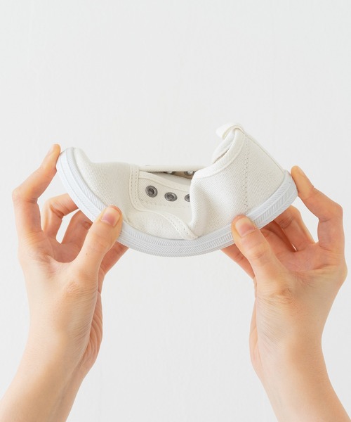 welleg（ウェレッグ）の「インナーバンド スニーカー（スニーカー・キッズ・ベージュ/ラベンダー/ライトブルー/ホワイト/ブラック/ネイビー・20.0cm/15.0cm/16.0cm/18.0cm/17.0cm/24.0cm/21.0cm/19.0cm/23.0cm/22.0cm）」の14枚目の写真