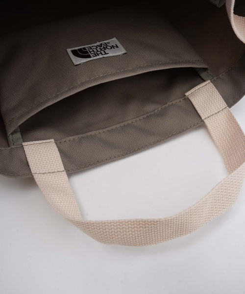 THE NORTH FACE(ザノースフェイス)の「THE NORTH FACE(ザ ノース フェイス) ビッグロゴ トート バッグ(トートバッグ・メンズ・ブラック/カーキ/アイボリー・FREE)」の18枚目の写真