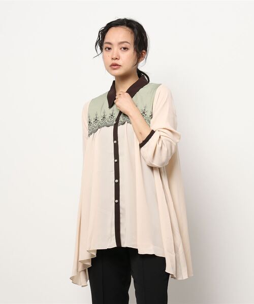 axes femme - 【新品】axes ミュシャ／イレヘムブラウス(グレー) axes femme（アクシーズファム）の「ヨーク刺繍イレヘム
