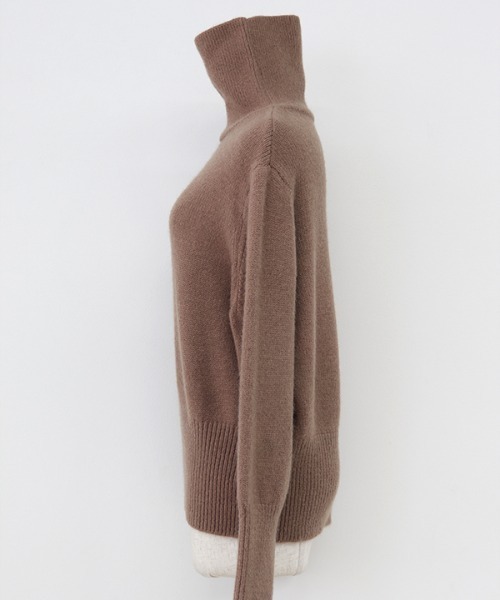 -Myme- Heart be to.（マイミーハートビート）の「brushed turtle knit / ブラッシュドタートルニット（ニット/セーター・レディース・ベージュ/アイボリー・FREE）」の7枚目の写真