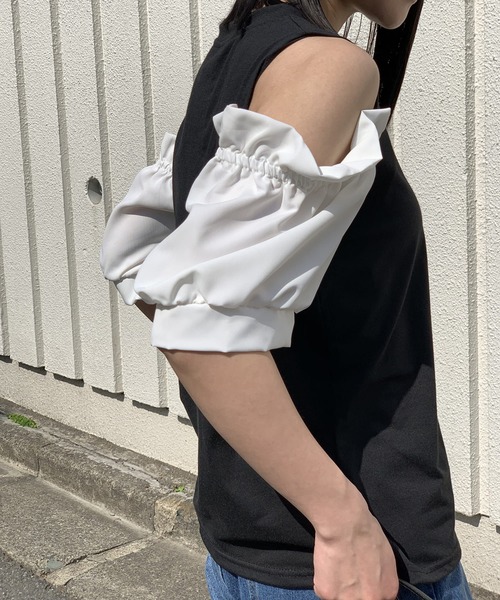Jewelobe(ジュエローブ)の「異素材オフショルカットトップス(Tシャツ/カットソー・レディース・ホワイト/ブラック・FREE)」の13枚目の写真