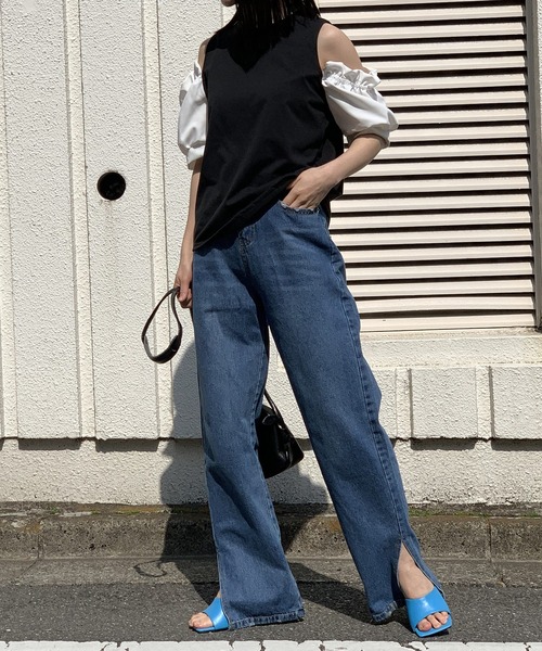 Jewelobe(ジュエローブ)の「異素材オフショルカットトップス(Tシャツ/カットソー・レディース・ホワイト/ブラック・FREE)」の4枚目の写真