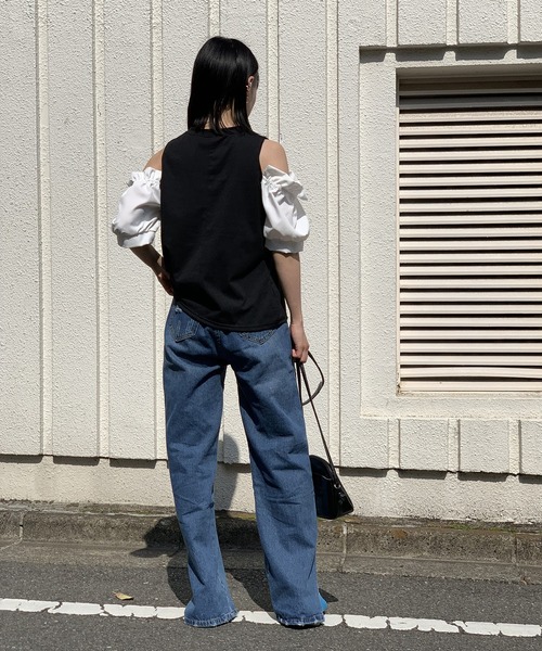 Jewelobe(ジュエローブ)の「異素材オフショルカットトップス(Tシャツ/カットソー・レディース・ホワイト/ブラック・FREE)」の7枚目の写真