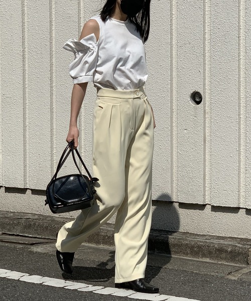 Jewelobe(ジュエローブ)の「異素材オフショルカットトップス(Tシャツ/カットソー・レディース・ホワイト/ブラック・FREE)」の20枚目の写真