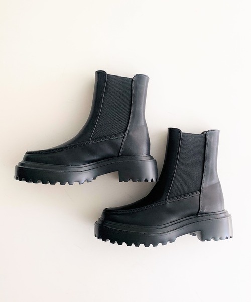 Casselini（キャセリーニ）の「サイドゴアブーツ（ブーツ・レディース・ブラック/アイボリー・MEDIUM/LARGE）」の2枚目の写真