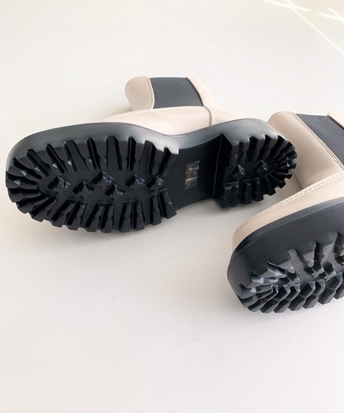 Casselini（キャセリーニ）の「サイドゴアブーツ（ブーツ・レディース・ブラック/アイボリー・MEDIUM/LARGE）」の5枚目の写真