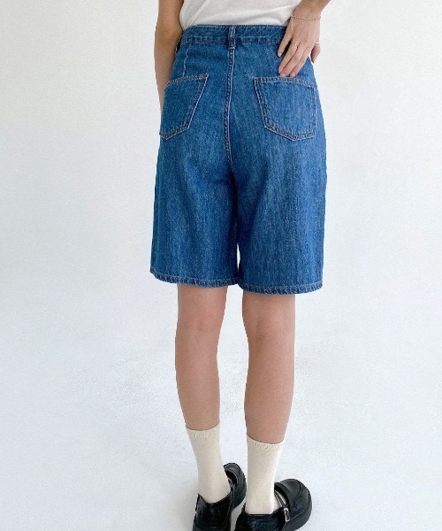 muahmuah（ムーアムーア）の「A'GEM/9 × .kom『muah muah/ムーアムーア』MUAH DENIM WIDE HALF PANTS/ ワイドデニム ハーフパンツ（デニムパンツ・レディース・ブラック/ブルー・S/M）」の11枚目の写真