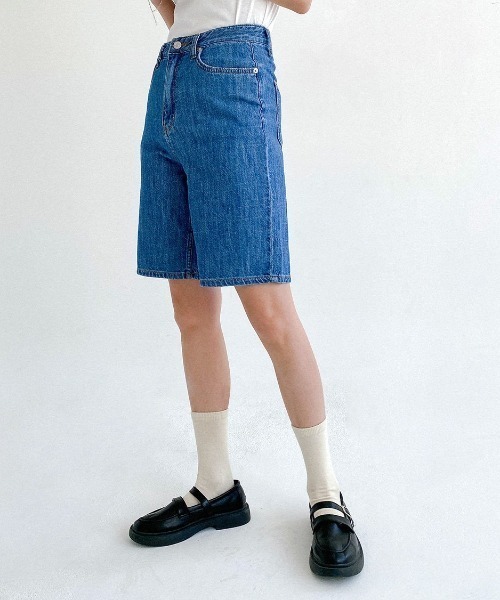 muahmuah（ムーアムーア）の「A'GEM/9 × .kom『muah muah/ムーアムーア』MUAH DENIM WIDE HALF PANTS/ ワイドデニム ハーフパンツ（デニムパンツ・レディース・ブラック/ブルー・S/M）」の20枚目の写真