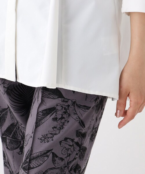 OPAQUE.CLIP(オペークドットクリップ)の「◆【C】シャーリングペプラムブラウス(シャツ/ブラウス・レディース・ブラック/ホワイト系/ライトブルー/ベージュ・34/38/42/36)」の5枚目の写真