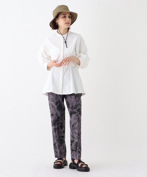 OPAQUE.CLIP(オペークドットクリップ)の「◆【C】シャーリングペプラムブラウス(シャツ/ブラウス・レディース・ブラック/ホワイト系/ライトブルー/ベージュ・34/38/42/36)」の12枚目の写真