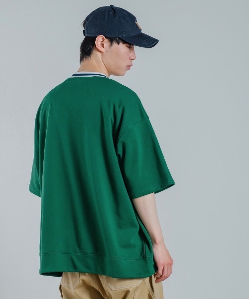 improves(インプローブス)の「スウェット ロゴワッペン オーバーサイズ Vネック Tシャツ(Tシャツ/カットソー・メンズ・アッシュ/グリーン/ダークブルー・MEDIUM/LARGE)」の4枚目の写真