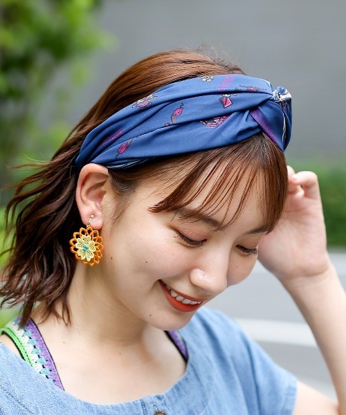 チチカカ（チチカカ）の「メキシコアロハヘアバンド（ヘアバンド・レディース・ネイビー/オフホワイト・FREE）」の2枚目の写真