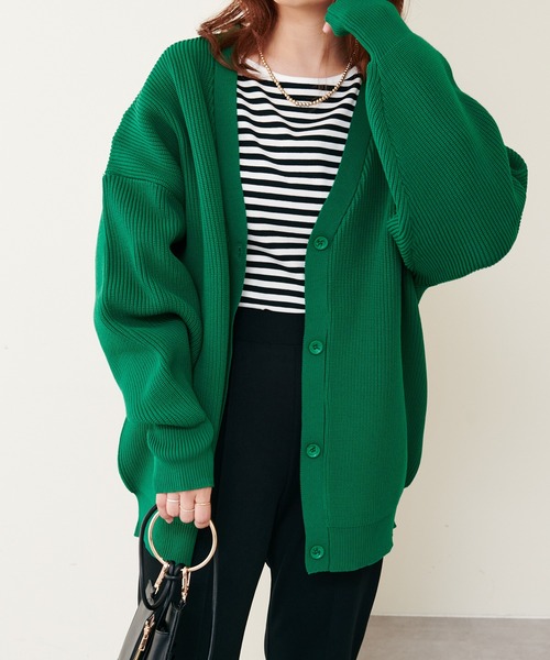 natural couture（ナチュラルクチュール）の「WEB限定カラー有り/2022AWアイテム/ゆったりポリニットカーディガン（カーディガン/ボレロ・レディース・ブラック/オフホワイト/ピンク/イエロー/ブルー/グリーン/グレイッシュベージュ・FREE）」の18枚目の写真