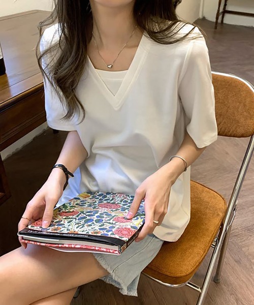 Ulysses（ユリシス）の「Vネック重ね着デザインTシャツ（Tシャツ/カットソー・レディース・ホワイト/ブラック/グリーン/ブルーグレー・F）」の8枚目の写真