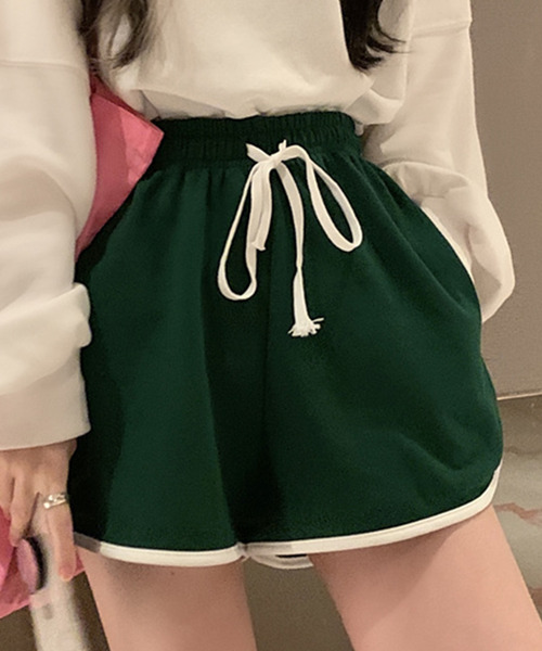 DAY CLOSET（デイ クローゼット）の「レディース ライン柄スポーティースウェットショートパンツ（スウェットパンツ・レディース・ホワイト/ブラック/ネイビー/グレー/ピンク/グリーン・ONE SIZE）」の4枚目の写真