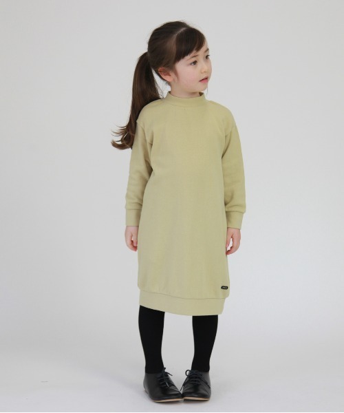 FITH（フィス）の「エアリー裏毛 バックリボン 長袖 ひざ丈 ワンピース（ワンピース・キッズ・グレー/グリーン/ブラック/ホワイト・80/90/100/110/120）」の4枚目の写真