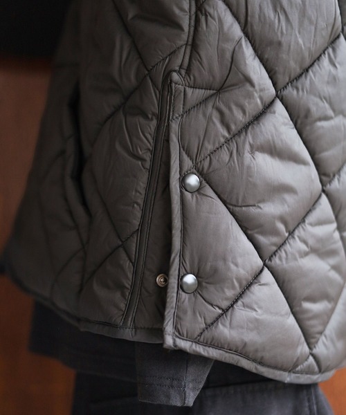 RAGEBLUE（レイジブルー）の「キルティングワッペンベスト（ダウンベスト・メンズ・ブラック/グリーン・LARGE/MEDIUM）」の19枚目の写真