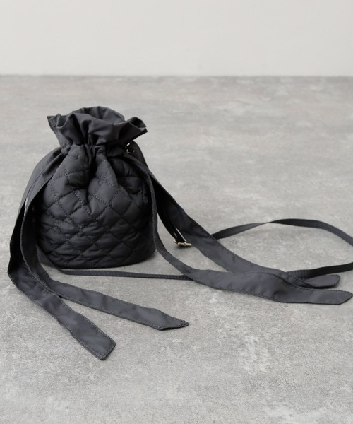 mysty woman(ミスティウーマン)の「キルティングショルダーBAG 174224(ショルダーバッグ・レディース・アイボリー/チャコールグレー/スカイブルー・FREE)」の8枚目の写真