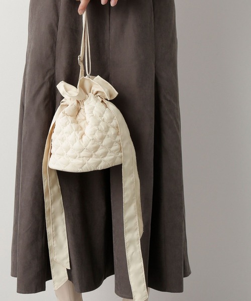 mysty woman(ミスティウーマン)の「キルティングショルダーBAG 174224(ショルダーバッグ・レディース・アイボリー/チャコールグレー/スカイブルー・FREE)」の9枚目の写真